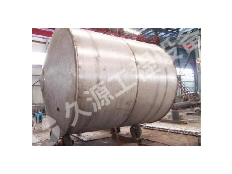 不銹鋼儲槽支座現(xiàn)場